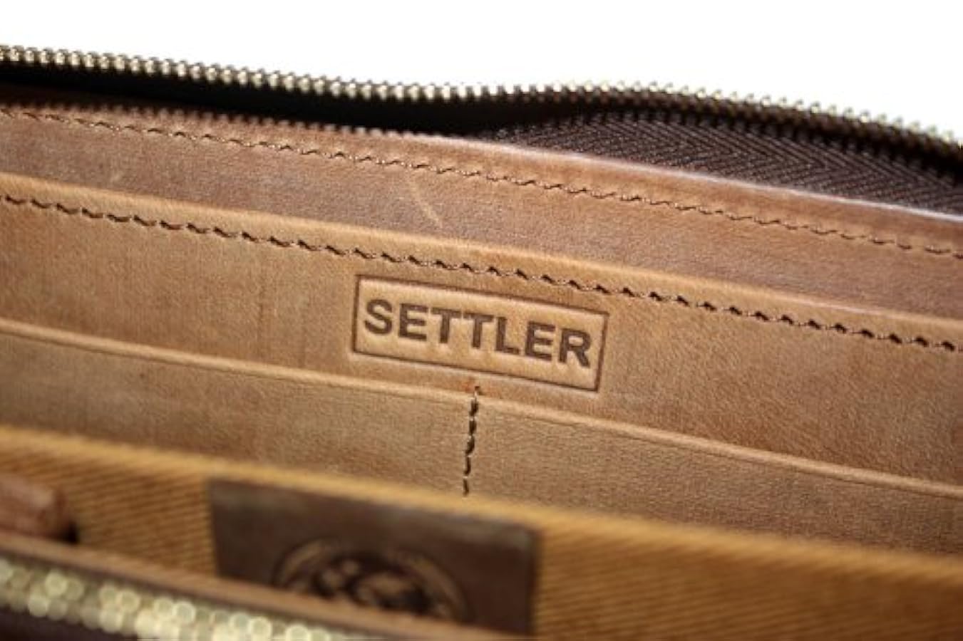 Amazon | [セトラー] OW1760 ZIP AROUND LONG WALLET (BROWN) | 財布
